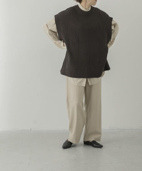 LAATO（ラート）の「PATTERN KNIT（ベスト・レディース・オフホワイト/ブラウン・FREE）」の21枚目の写真