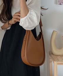 LAUIR | ポーチ付きラウンドショルダーバッグ(ショルダーバッグ)