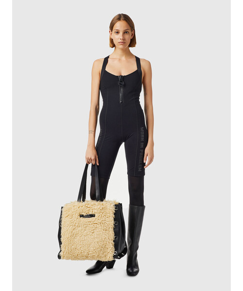 DIESEL（ディーゼル）の「レディース フェイクファー BIG ショッパー トートバッグ（トートバッグ・レディース・ベージュ・UNI）」の6枚目の写真