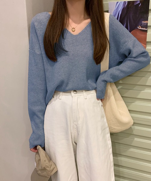 Girly Doll(ガーリードール)の「袖ボタンVネックリブニット(ニット/セーター・レディース・ホワイト/ブラック/ベージュ/ブラウン/グレー/ブルー/ピンクベージュ/キャメル・FREE)」の10枚目の写真