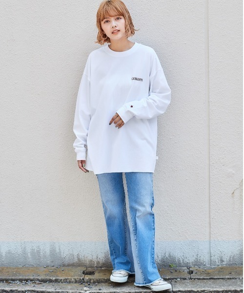 CONVERSE(コンバース)の「【CONVERSE】メローヘム バックプリントロンTee(Tシャツ/カットソー・レディース・ブラウン/チャコール/オフホワイト・M)」の4枚目の写真