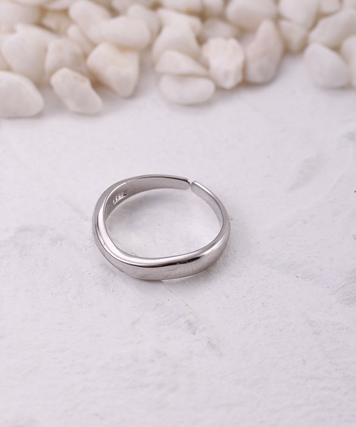 clarity blanc（クラリティーブラン）の「925シルバー デザイン リング フリーサイズ（リング・レディース・ゴールド/ゴールド系その他/C/E/シルバー系その他2/F/シルバー/D/H/シルバー系その他4/シルバー系その他/I/B/J/G/シルバー系その他3/K/A/その他/M/X/その他5/L/その他4/その他3/Q/T/P/W/S/O/その他2/R/Z/V/その他1/N/Y/U・FREE）」の2枚目の写真