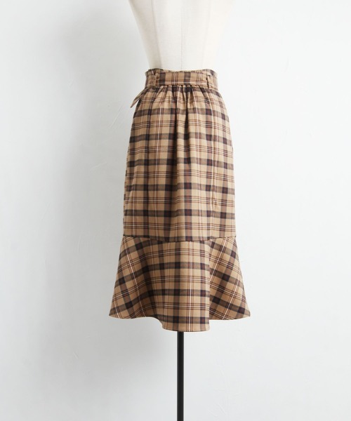 tocco closet（トッコ　クローゼット）の「ベルト付きチェック柄マーメイドスカート（スカート・レディース・ベージュ/ネイビー・M）」の8枚目の写真
