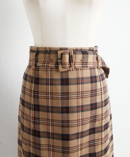 tocco closet（トッコ　クローゼット）の「ベルト付きチェック柄マーメイドスカート（スカート・レディース・ベージュ/ネイビー・M）」の14枚目の写真
