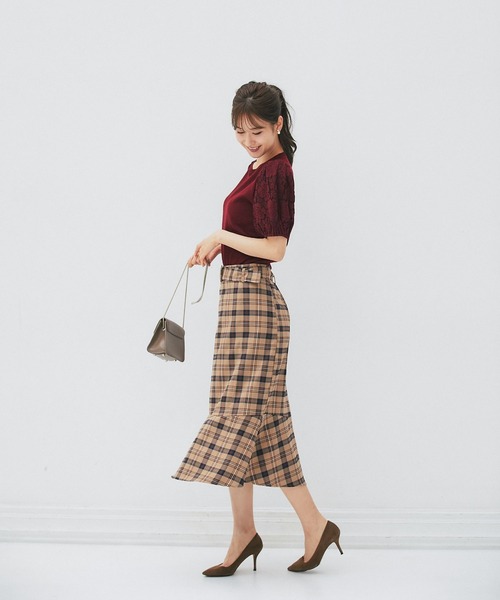 tocco closet（トッコ　クローゼット）の「ベルト付きチェック柄マーメイドスカート（スカート・レディース・ベージュ/ネイビー・M）」の9枚目の写真