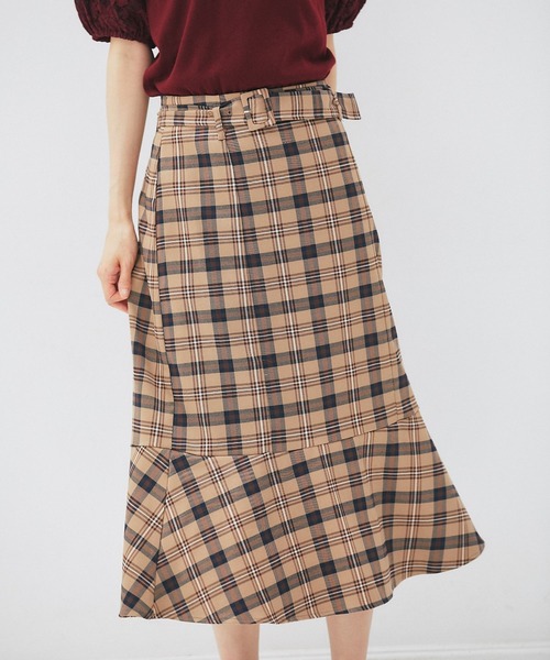 tocco closet（トッコ　クローゼット）の「ベルト付きチェック柄マーメイドスカート（スカート・レディース・ベージュ/ネイビー・M）」の7枚目の写真