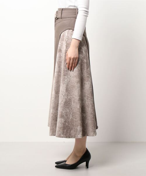 ENVYM（アンビー）の「サイドスウィッチングロングＳＫ（スカート・レディース・モカ/ブラック・FREE）」の5枚目の写真