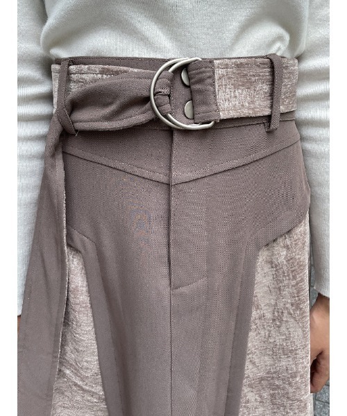 ENVYM（アンビー）の「サイドスウィッチングロングＳＫ（スカート・レディース・モカ/ブラック・FREE）」の8枚目の写真