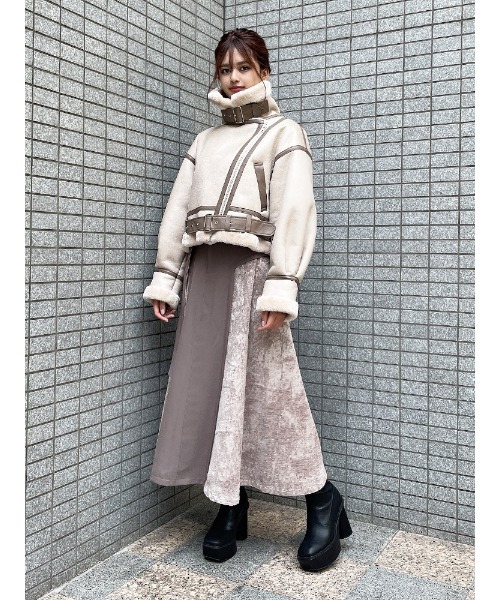 ENVYM（アンビー）の「サイドスウィッチングロングＳＫ（スカート・レディース・モカ/ブラック・FREE）」の6枚目の写真