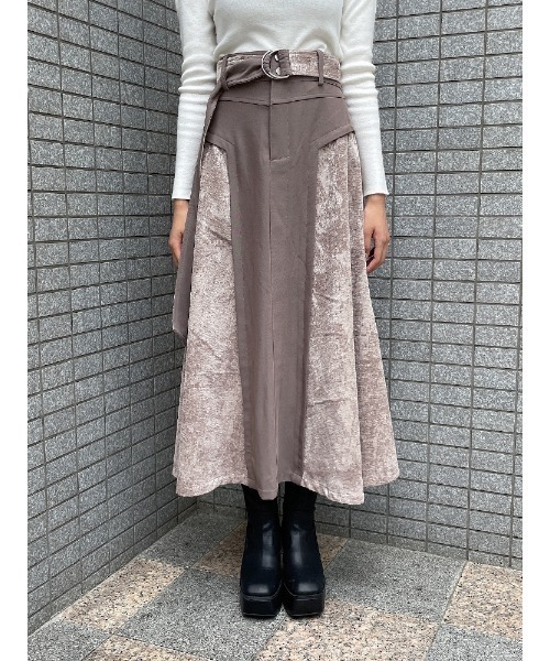 ENVYM（アンビー）の「サイドスウィッチングロングＳＫ（スカート・レディース・モカ/ブラック・FREE）」の16枚目の写真