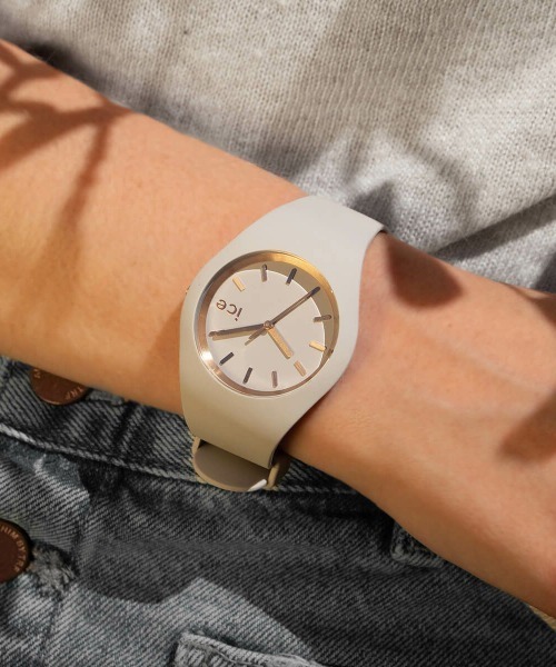 ICE WATCH(アイスウォッチ)の「「Ice-Watch アイスウォッチ」【ブランド累計54万本突破】 ICE glam brushed アイス グラムブラッシュド スモールサイズ 3Hands(アナログ腕時計・レディース・ローズ/ラベンダー/レンガ/ライトグレー/アイボリー/ライトグリーン/バイオレット・FREE/SMALL)」の11枚目の写真