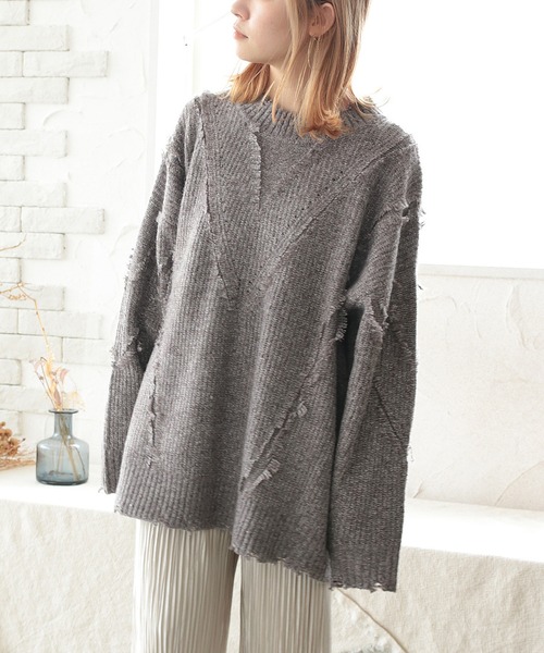 White Collection（ホワイトコレクション）の「2021AW　5GG　もちもちフリンジニット（ニット/セーター・レディース・チャコールグレー/アイボリー/モカ/ライトベージュ・FREE）」の3枚目の写真