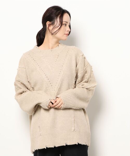 White Collection（ホワイトコレクション）の「2021AW　5GG　もちもちフリンジニット（ニット/セーター・レディース・チャコールグレー/アイボリー/モカ/ライトベージュ・FREE）」の11枚目の写真