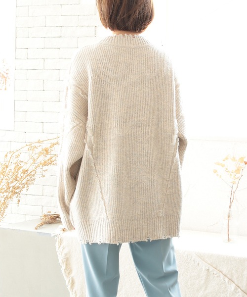 White Collection（ホワイトコレクション）の「2021AW　5GG　もちもちフリンジニット（ニット/セーター・レディース・チャコールグレー/アイボリー/モカ/ライトベージュ・FREE）」の10枚目の写真