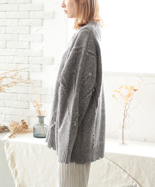 White Collection（ホワイトコレクション）の「2021AW　5GG　もちもちフリンジニット（ニット/セーター・レディース・チャコールグレー/アイボリー/モカ/ライトベージュ・FREE）」の14枚目の写真