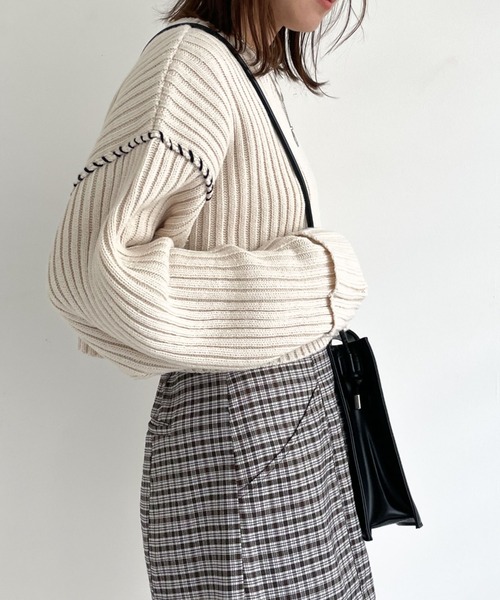 archives（アルシーヴ）の「リブハンドステッチ短丈プルオーバー（ニット/セーター・レディース・ブラック/ブルー/アイボリー/グリーン系その他/イエロー・MEDIUM）」の11枚目の写真