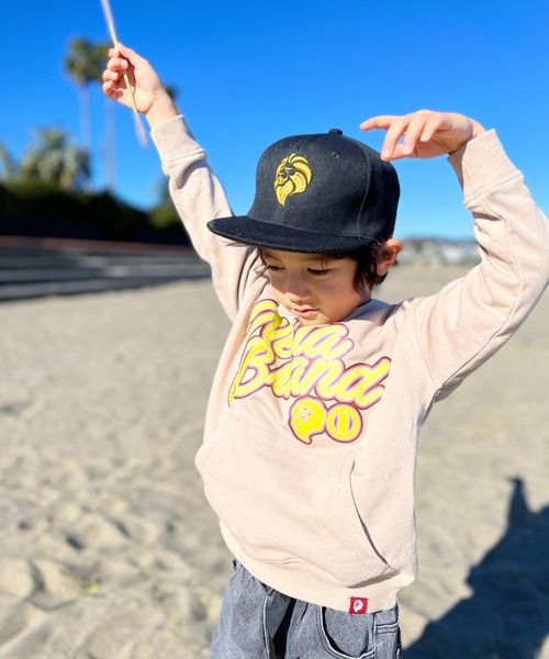 NESTA BRAND(ネスタブランド)の「NESTA KIDS(ネスタキッズ) / 筆記体ロゴパーカー(パーカー・キッズ・ベージュ/レッド・150/130/140/120)」の4枚目の写真
