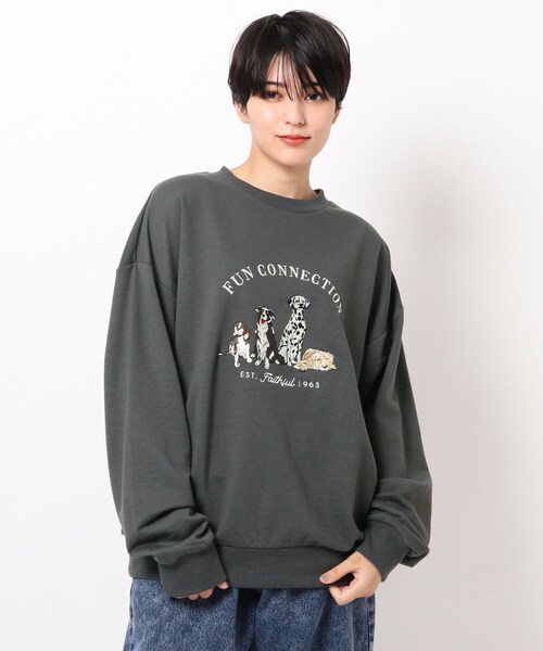 BASECONTROL(ベースコントロール)の「◆ビンテージ風 ドッグ刺繍 クルーネックスウェット トレーナー(スウェット・レディース・ブラック/アイボリー/ブルー系5・99)」の3枚目の写真