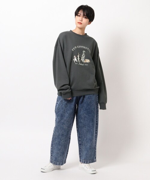 BASECONTROL(ベースコントロール)の「◆ビンテージ風 ドッグ刺繍 クルーネックスウェット トレーナー(スウェット・レディース・ブラック/アイボリー/ブルー系5・99)」の11枚目の写真