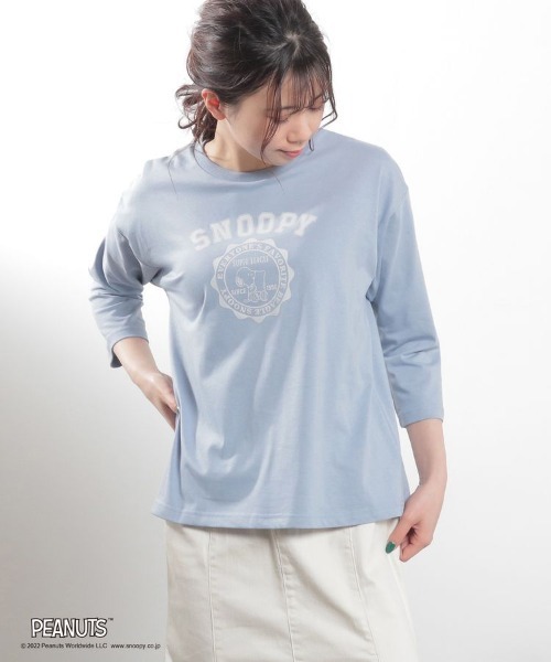 Honeys(ハニーズ)の「スヌーピー/Tシャツ(Tシャツ/カットソー・レディース・オフホワイト/イエロー/ブルー/ホワイト系その他/スミクロ・S/M/L)」の4枚目の写真