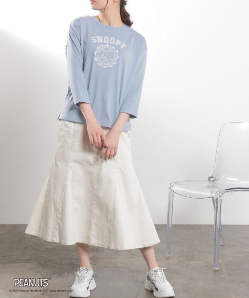 Honeys(ハニーズ)の「スヌーピー/Tシャツ(Tシャツ/カットソー・レディース・オフホワイト/イエロー/ブルー/ホワイト系その他/スミクロ・S/M/L)」の14枚目の写真