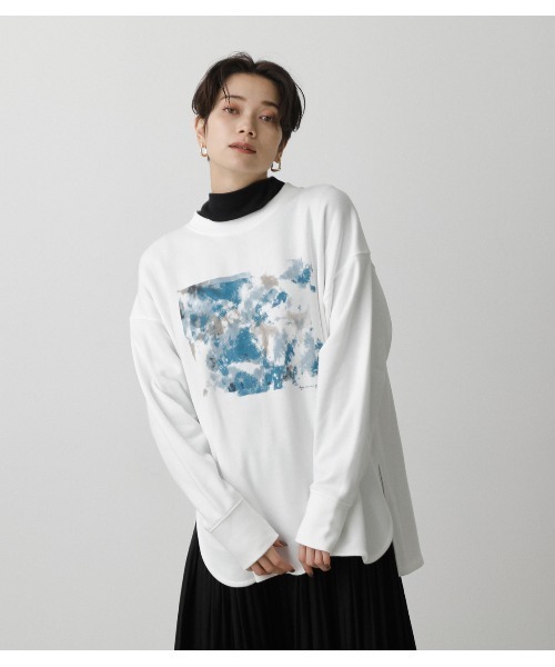 AZUL by moussy（アズールバイマウジー）の「MARBLE BOXPRINT SWEAT/マーブルボックスプリントスウェット（スウェット・レディース・オフホワイト/ライトベージュ・FREE）」の2枚目の写真