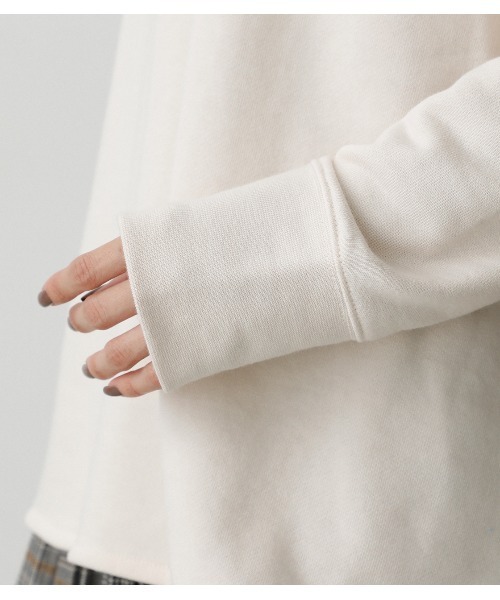 AZUL by moussy（アズールバイマウジー）の「MARBLE BOXPRINT SWEAT/マーブルボックスプリントスウェット（スウェット・レディース・オフホワイト/ライトベージュ・FREE）」の21枚目の写真