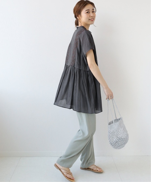 JOURNAL STANDARD relume(ジャーナルスタンダード レリューム)の「《追加》エンブロイダリーギャザーチュニックブラウス◆(シャツ/ブラウス・レディース・グレー/イエロー・FREE)」の8枚目の写真