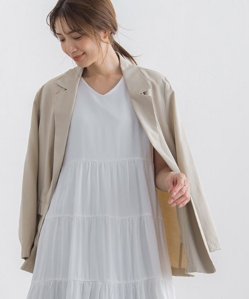 Pierrot(ピエロ)の「ジャケットセットアップ(セットアップ・レディース・ブラック/チャコール/ライトベージュ/ライトカーキ・M/L)」の4枚目の写真