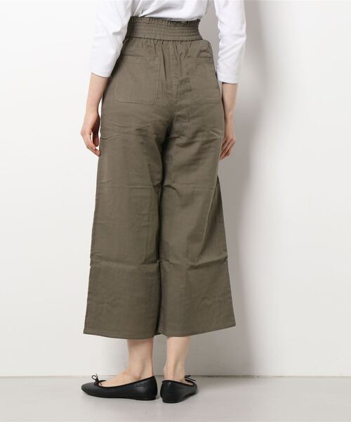 BELLUNA(ベルーナ)の「風が通り抜けるダブルガーゼパンツ 股下65cm(その他パンツ・レディース・ネイビー/カーキ/マスタード/ストライプ・MEDIUM/LARGE/X-LARGE)」の16枚目の写真