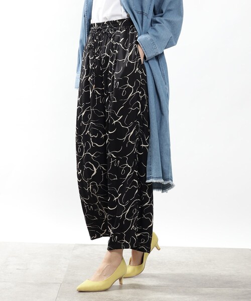 DRESKIP（ドレスキップ）の「◆【洗える/リラックス】サテンワイドイージーパンツ（その他パンツ・レディース・ライトグレー/ライトグリーン/ブラック系/ベージュ系その他/グレー系その他/ダークグリーン/カーキ・02/03/04）」の15枚目の写真