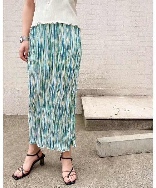 LiSeek（リシーク）の「【LiSeeK】柄プリーツタイトロングスカート（スカート・レディース・グレー/オレンジ/グリーン・FREE）」の2枚目の写真