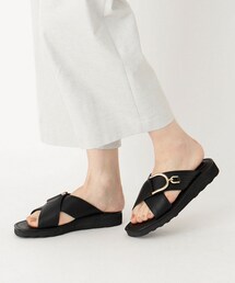 ◆メタルモチーフ付クロスベルトサンダル