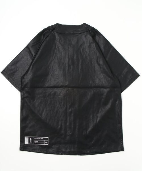 Never mind the XU / Chikashitsu+(ネバーマインド ザ エックスユー / チカシツプラス)の「【DIG YOUR OWN GRAVE/ディグユアオウングレイブ】baseball shirts/ベースボールシャツ 半袖シャツ ロゴシャツ フェイクレザーシャツ レザーシャツ(シャツ/ブラウス・メンズ・ブラック/ブラック×ホワイト/ホワイト/ホワイト×ブラック・01/02)」の21枚目の写真