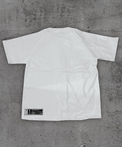 Never mind the XU / Chikashitsu+(ネバーマインド ザ エックスユー / チカシツプラス)の「【DIG YOUR OWN GRAVE/ディグユアオウングレイブ】baseball shirts/ベースボールシャツ 半袖シャツ ロゴシャツ フェイクレザーシャツ レザーシャツ(シャツ/ブラウス・メンズ・ブラック/ブラック×ホワイト/ホワイト/ホワイト×ブラック・01/02)」の9枚目の写真