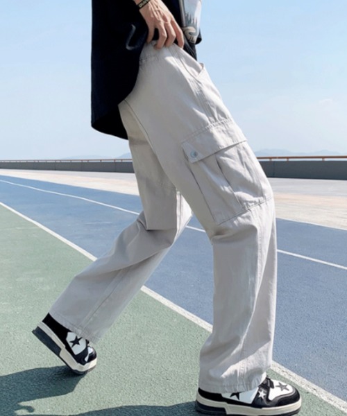 MGV(エムジーヴィー)の「ワイドストレートカーゴパンツ(カーゴパンツ・メンズ・ブラック/アイボリー・MEDIUM/LARGE/X-LARGE)」の17枚目の写真