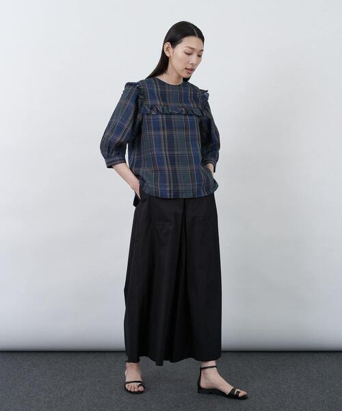 LOISIR（ロワズィール）の「リネンフリルディテール7分袖ブラウス