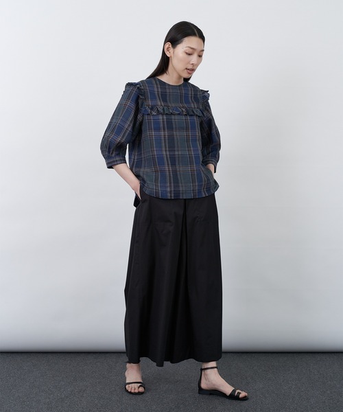 LOISIR（ロワズィール）の「リネンフリルディテール7分袖ブラウス