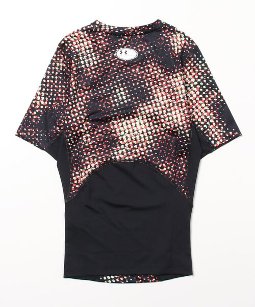 UNDER ARMOUR(アンダーアーマー)の「UAヒートギアアーマー プリント コンプレッション ショートスリーブシャツ(トレーニング/メンズ)(Tシャツ/カットソー・メンズ・ブラック/ブラック×レッド/レッド・S/M/3XL/L/XL/XXL)」の4枚目の写真