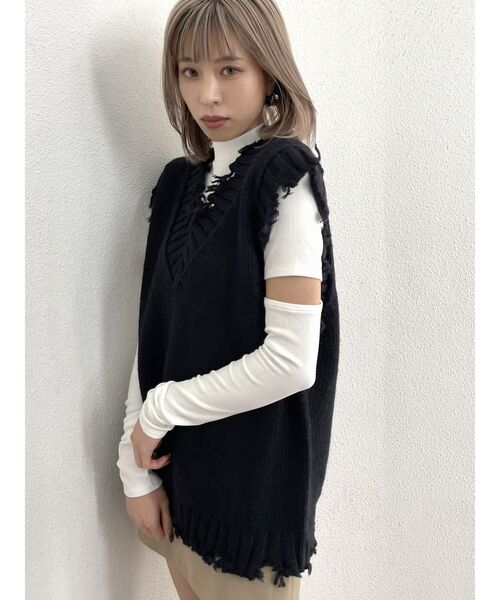 EMODA（エモダ）の「クラッシュオーバーニットベスト（ベスト・レディース・ホワイト/ブラック/グレー・FREE）」の15枚目の写真