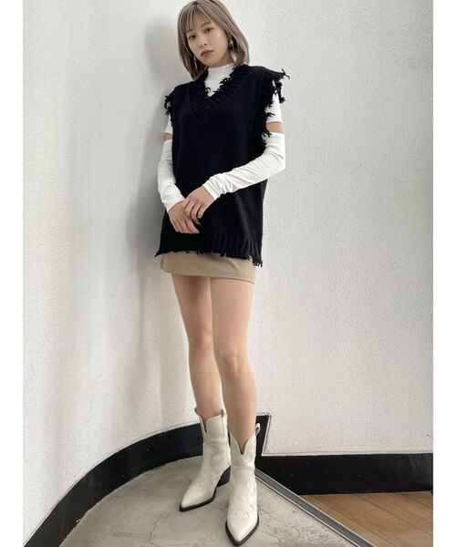 EMODA（エモダ）の「クラッシュオーバーニットベスト（ベスト・レディース・ホワイト/ブラック/グレー・FREE）」の21枚目の写真