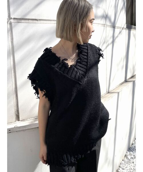 EMODA（エモダ）の「クラッシュオーバーニットベスト（ベスト・レディース・ホワイト/ブラック/グレー・FREE）」の6枚目の写真