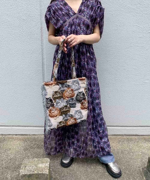 Casselini（キャセリーニ）の「Casselini(キャセリーニ)ネコジャガードトート（トートバッグ・レディース・ブラック/アイボリー・FREE）」の22枚目の写真