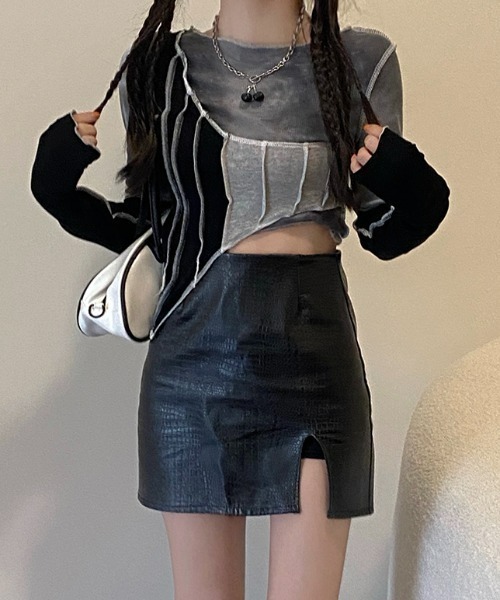 .KOM(ドットコム)の「A'GEM/9 × .kom『.kom/ドットケーオーエム』サイドカッティングアンバランスカットソー(Tシャツ/カットソー・レディース・ブラック・FREE)」の8枚目の写真