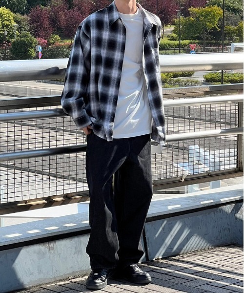 kutir(クティール)の「デニムペインターパンツ(デニムパンツ・メンズ・ブラック/グレー・SMALL/MEDIUM/LARGE)」の7枚目の写真