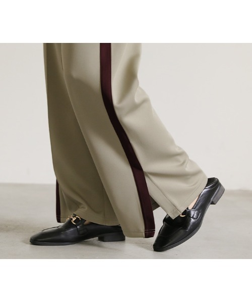 select MOCA（セレクトモカ）の「リラックスライン裾スリットパンツ（その他パンツ・レディース・ブラック/カーキ/ネイビー・FREE）」の18枚目の写真