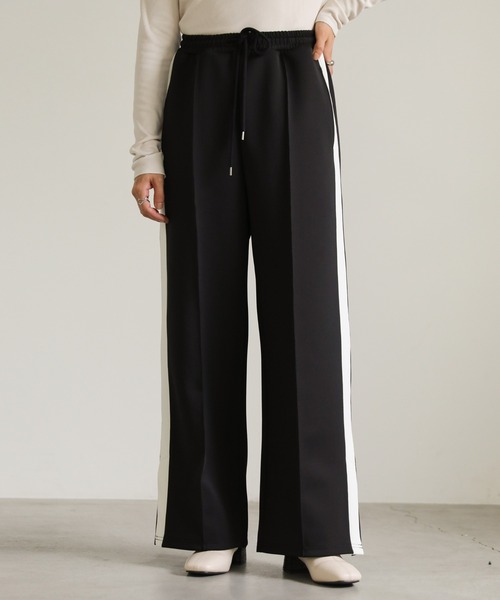 select MOCA（セレクトモカ）の「リラックスライン裾スリットパンツ（その他パンツ・レディース・ブラック/カーキ/ネイビー・FREE）」の5枚目の写真