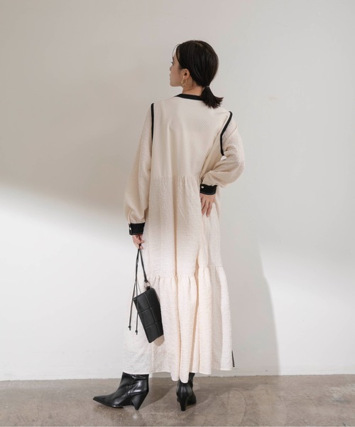 Eimee Law（エイミーロウ）の「トリミングティアードドレス（ワンピース・レディース・アイボリー/ブラック・38）」の11枚目の写真