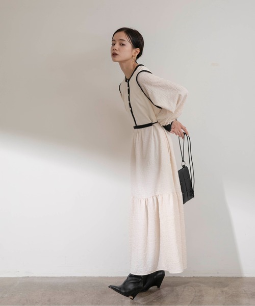 Eimee Law（エイミーロウ）の「トリミングティアードドレス（ワンピース・レディース・アイボリー/ブラック・38）」の16枚目の写真