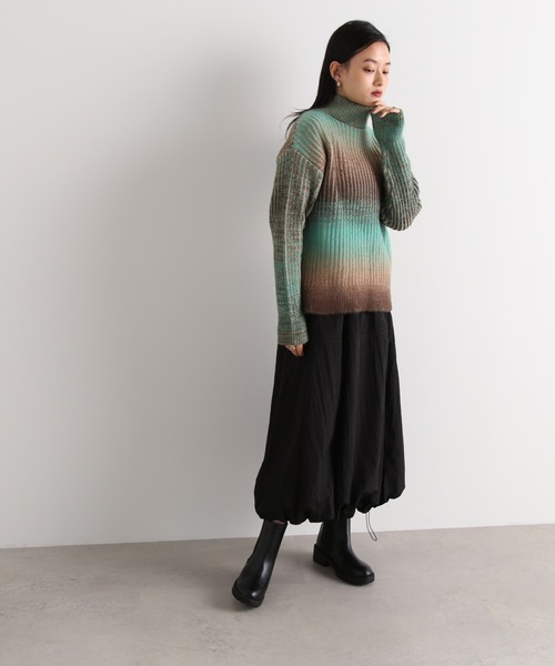 N.(N. Natural Beauty Basic)(エヌエヌナチュラルビューティーベーシック)の「◆グラデーションボーダーハイネックニット(ニット/セーター・レディース・グリーン系その他/ブルー系その他・MEDIUM)」の3枚目の写真